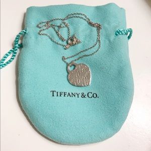 “I love you” heart charm necklace